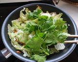 セロリと豚肉の炒め物作り方4写真