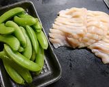簡単！出汁煮☆ムネ肉とスナップエンドウ作り方1写真