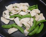 簡単！出汁煮☆ムネ肉とスナップエンドウ作り方2写真