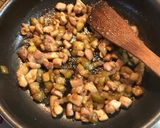 鶏肉とナスの炒め物春巻き巻き作り方4写真