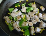 鶏肉とピーマンの甘辛マスタード炒め♫作り方5写真