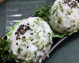パセリに赤紫蘇、昆布茶のおにぎり作り方5写真