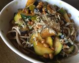納豆と夏野菜のケチャップ蕎麦作り方5写真