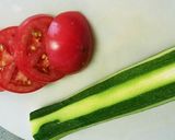 ズッキーニとトマトの出逢い(*^^*)作り方1写真