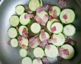 ズッキーニとトマトの出逢い(*^^*)作り方2写真