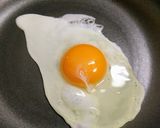 目玉焼きの作り方♥氷で油がはねない焼き方作り方1写真