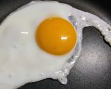 目玉焼き味付けは好きなふりかけね♪作り方5写真