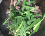 鮪のアラとニラのニンニク醤油炒め作り方7写真