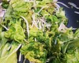 簡単！豚バラ肉とレタスの焼肉タレ炒め☆作り方3写真