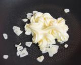 ブロッコリーと竹輪のガーリックマヨ炒め作り方1写真