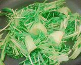 水菜とチンゲン菜のそば飯作り方1写真
