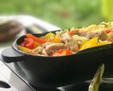コロダッチでチキンパエリア☆キャンプ飯作り方5写真
