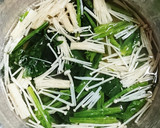 冷凍えのき茸とほうれん草の味噌汁作り方4写真