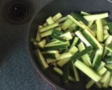 キュウリ　大量消費 かんたんゴマ油炒め作り方2写真