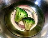 離乳食 初期～緑黄色野菜のブロッコリー作り方2写真
