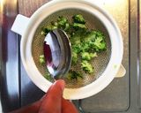 離乳食 初期～緑黄色野菜のブロッコリー作り方4写真