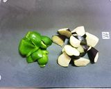 夏野菜のピリ辛炒め作り方1写真