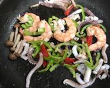 揚げ素麺で甘酢あんかけ作り方3写真