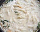 サーモンとほうれん草のクリームうどん作り方4写真