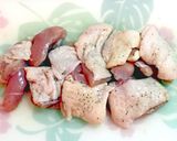 簡単一品！鶏もものマヨバジル焼き作り方1写真