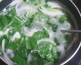 小松菜と玉ねぎと落とし玉子のお味噌汁作り方2写真