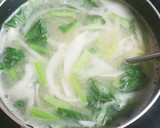 小松菜と玉ねぎと落とし玉子のお味噌汁作り方3写真