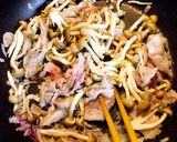 豚肉とトマト、しめじのバター炒め作り方1写真