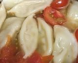 レタスとトマトの餃子スープ作り方3写真