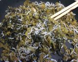 簡単！炒めるだけ☆高菜とじゃこのお漬物♪作り方3写真