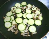 豚バラ肉とズッキーニの醤油麹炒め作り方4写真
