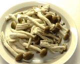レンジで簡単♪しめじのマヨわさび和え♪作り方1写真