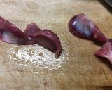 砂肝と玉ねぎのピリ辛味噌炒め丼温玉のせ作り方1写真
