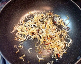 万願寺とうがらしとじゃこの麺つゆ炒め☆作り方2写真