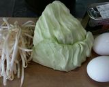 キャベツとコンビーフのオムレツ作り方1写真