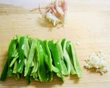 みょうが香る♡豚バラとピーマンの塩炒め作り方1写真