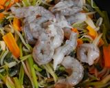 簡単♪海老とエリンギ小松菜の塩焼きそば！作り方7写真