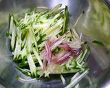 簡単！ピリ辛☆胡瓜と茗荷のサッパリサラダ作り方1写真