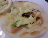 ピザソースなし餃子の皮でピザ風？おつまみ作り方4写真