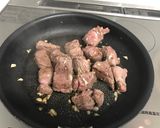 簡単本格！牛スネ肉のトロトロ赤ワイン煮作り方2写真