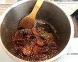 簡単本格！牛スネ肉のトロトロ赤ワイン煮作り方7写真