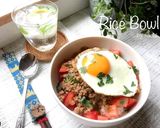 簡単ランチに！甘辛そぼろ丼作り方1写真