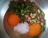 鶏そぼろ入り卵焼き作り方1写真