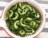 夏の定番！食欲そそるゴーヤチャンプル♪作り方1写真
