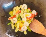 エビと夏野菜の中華炒め作り方5写真