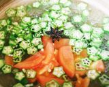 オクラとトマトの夏粥作り方1写真