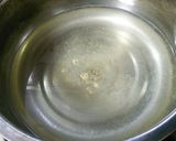長ねぎと豆腐に卵とじの味噌汁。作り方1写真