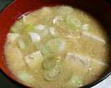 長ねぎと豆腐に卵とじの味噌汁。作り方4写真