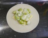 簡単！ピリ辛☆マヨラー枝豆のチーズ焼餃子作り方1写真
