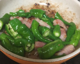 万願寺とベーコンのバターしょう油炒め作り方3写真