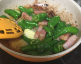 万願寺とベーコンのバターしょう油炒め作り方4写真